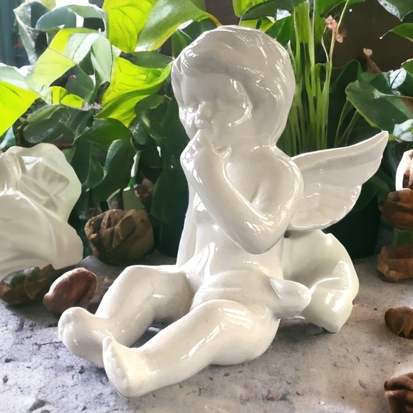 🚩SOLD🚩 Vintage Ceramic Sitting Cherub Angel Figurine - 4” Mid-Century - Picture 2 of 5